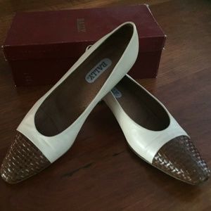 Vintage Bally Cognac/Cream Martell Pumps - 10N